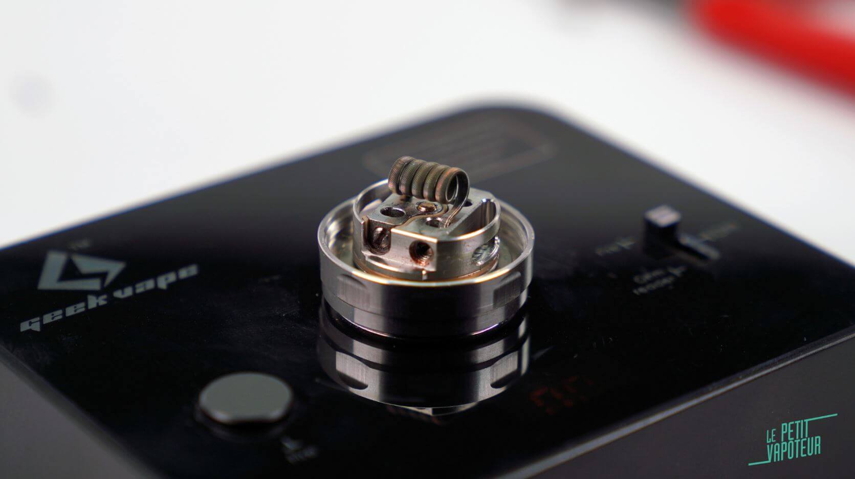 Montage sur le Blitzen de Geek Vape